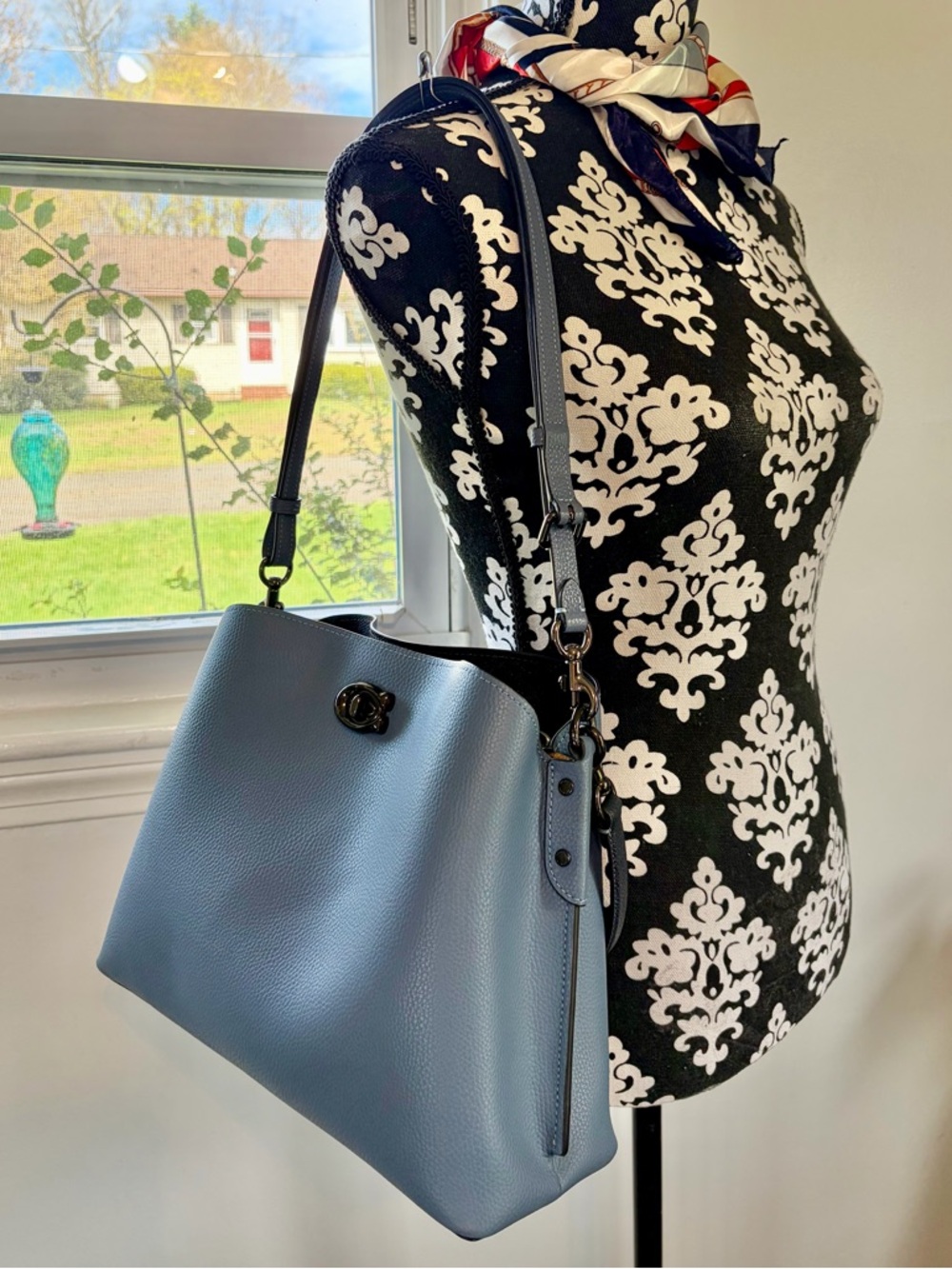 Coach Willow Blue Pebbled Leather Turnlock Crossbody Shoulder Bag EUC MSRP $395 - Picture 6 of 16